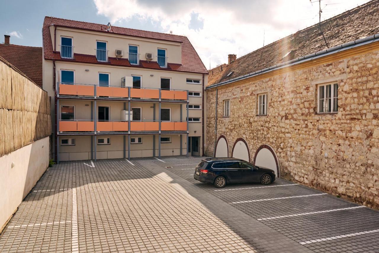 Apartman Miku-Love Mikulov Exteriör bild